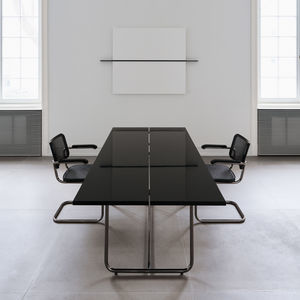moderner Tisch