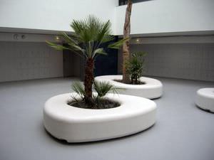 Bank für den öffentlichen Raum / organisches Design 1