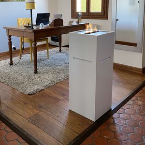 Elektrokamin / modern / offene Feuerstelle / Zentral