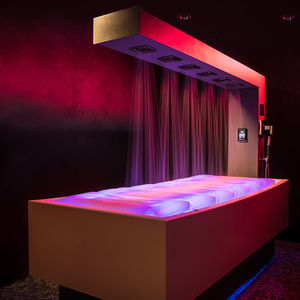 Massage-Wasserbett / Chromotherapie