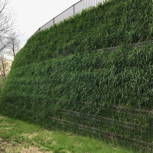 Stützmauer auf bewehrter Erde