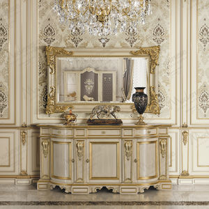 klassisches Sideboard