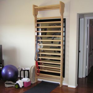 Holzsprossenwand 1