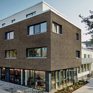 Platten-Fassadenverkleidung / Basalt / glatt / elastisch