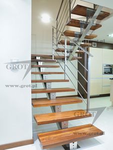 halbgewendelte Treppe 1