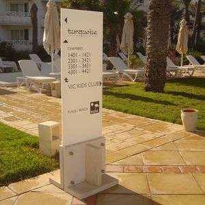 Stele zur Beschilderung