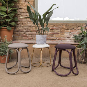 moderner Hocker