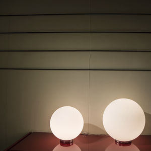 Tischlampe / modern / Messing / Eisen