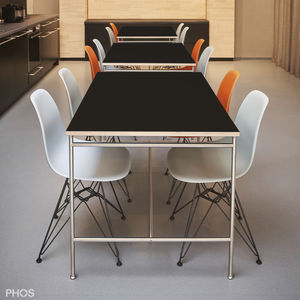 moderner Tisch 1