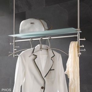 wandmontierter Garderobenständer 1