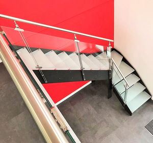 viertelgewendelte Treppe