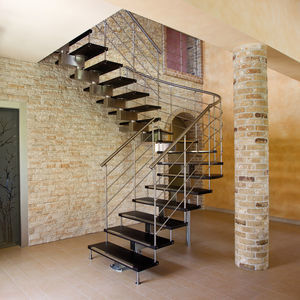 halbgewendelte Treppe 1