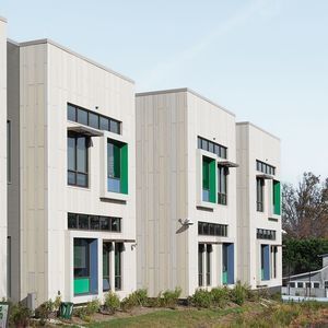 Verkleidungspaneel 1