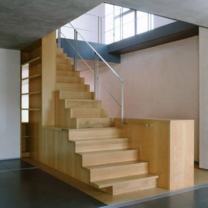 gerade Treppe