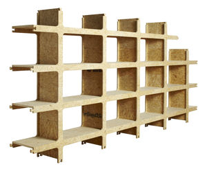 selbsttragendes Regalsystem / modern / lackiertes Holz / Objektmöbel