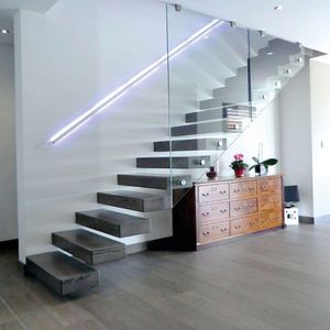 gerade Treppe
