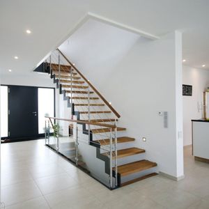 gerade Treppe
