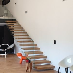gerade Treppe
