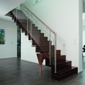 gerade Treppe