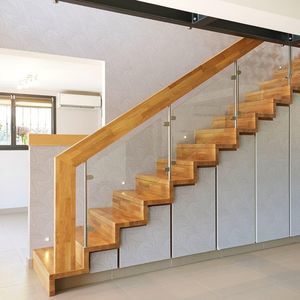 gerade Treppe