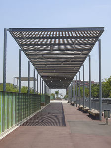 Pergola mit Oberflächenmontage