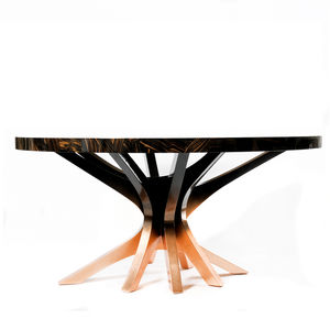 Esstisch / originelles Design 1