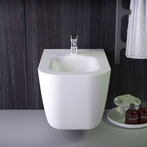 hängendes Bidet / Keramik