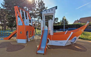 Spielplatzgerät für Kindergarten 1