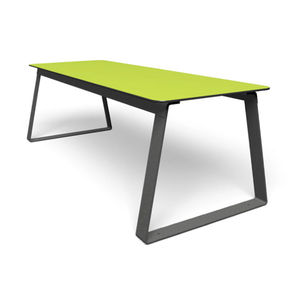 moderner Tisch 1