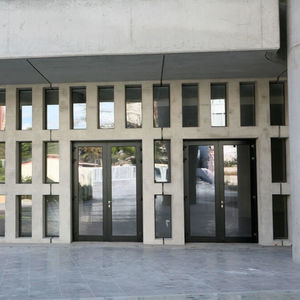 Eingangstür 1