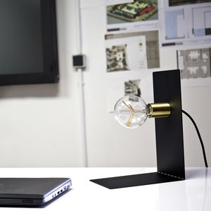 Tischlampe / modern / gestrichenes Metall / Innenraum