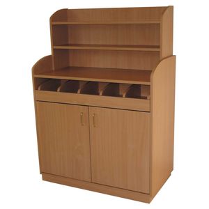 klassischer Geschirrschrank 1
