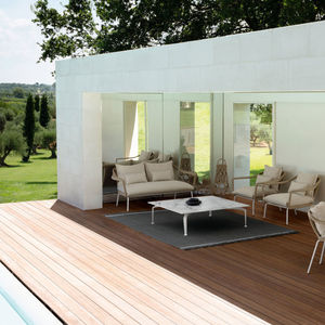 moderner Couchtisch / Feinsteinzeug / mit Fußgestell aus Aluminium / rechteckig
