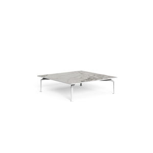 moderner Couchtisch / Feinsteinzeug / mit Fußgestell aus Aluminium / rechteckig