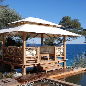 Teakholz-Pavillon