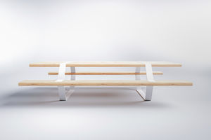 Picknicktisch / originelles Design / aus Laubholz / aus Fichte / verzinkter Stahl