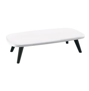 moderner Couchtisch / lackiertes Aluminium / mit Fußgestell aus Aluminium / rechteckig