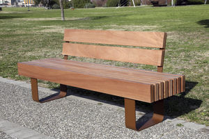 Parkbank / klassisch / Holz / mit Rückenlehne