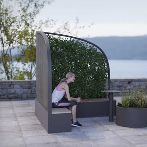 Beistelltisch / biophiles Design 1