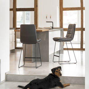 moderner Barhocker 1