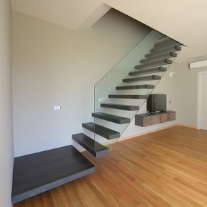 gerade Treppe