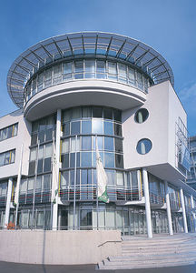 Platten-Vorhangfassade