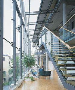 punktgeheftete Vorhangfassade 1