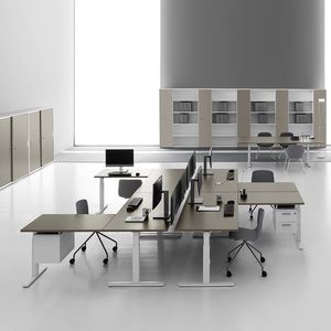 Schreibtisch für Open Space