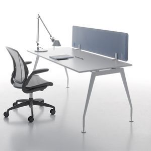 Schreibtisch für Open Space