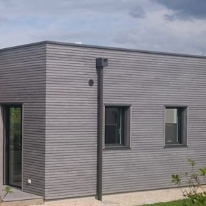 Fassadenverkleidung aus Lamellen