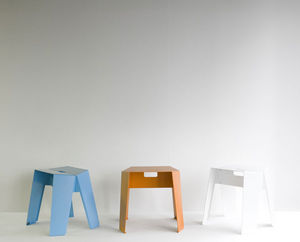 moderner Hocker 1
