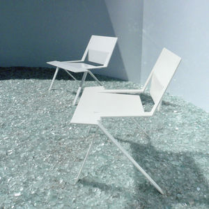 moderner Stuhl 1