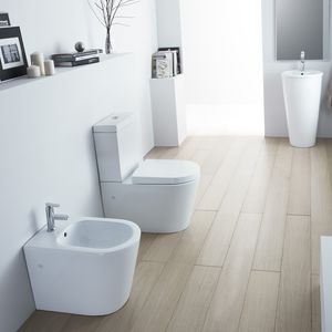 freistehendes WC