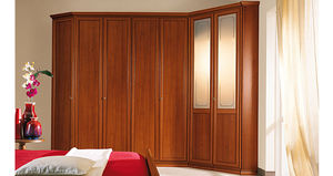 Eckkleiderschrank 1